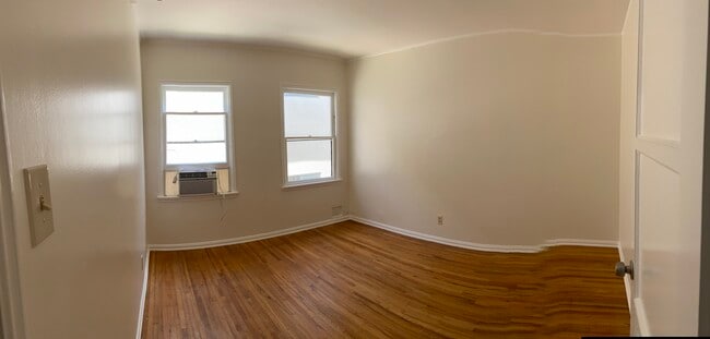 Building Photo - 408 N Maple Dr
