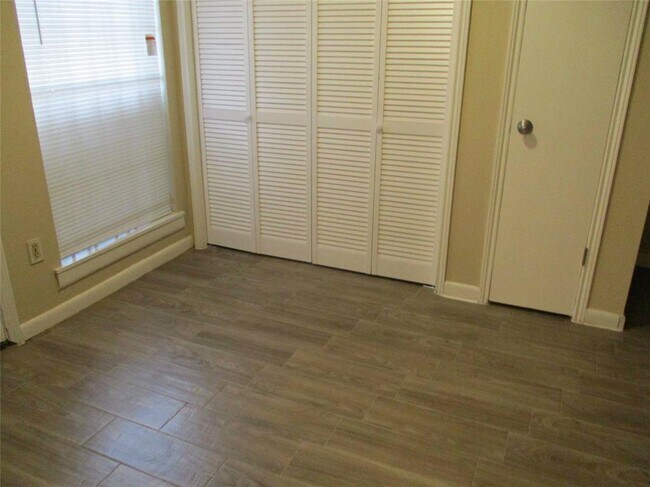 Building Photo - 5508 Deep Forest Dr