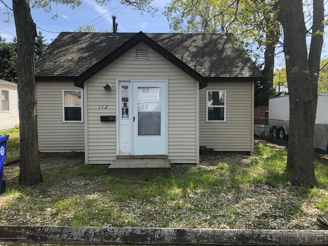 Building Photo - 112 McKay Dr