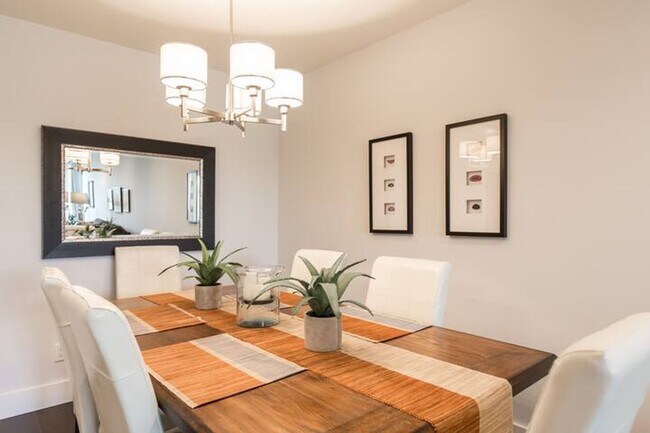 Foto del edificio - Remodeled 2 Bed / 2 Bath Condo – Valley Vi...