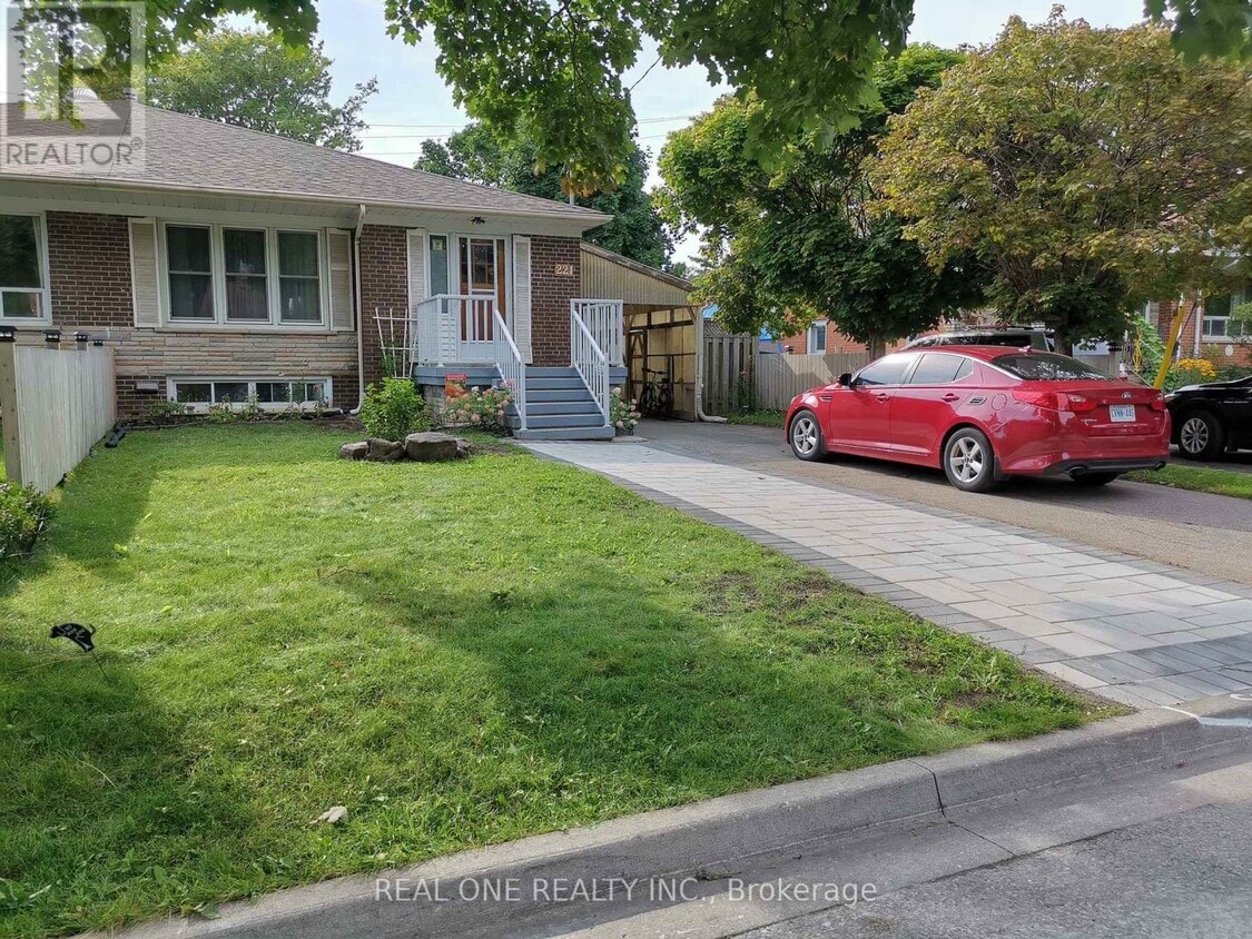 Primary Photo - 221 Elka Dr