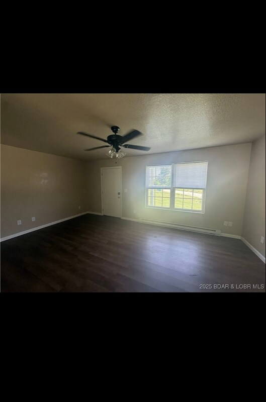 Foto del edificio - 145 Oak Bend Rd
