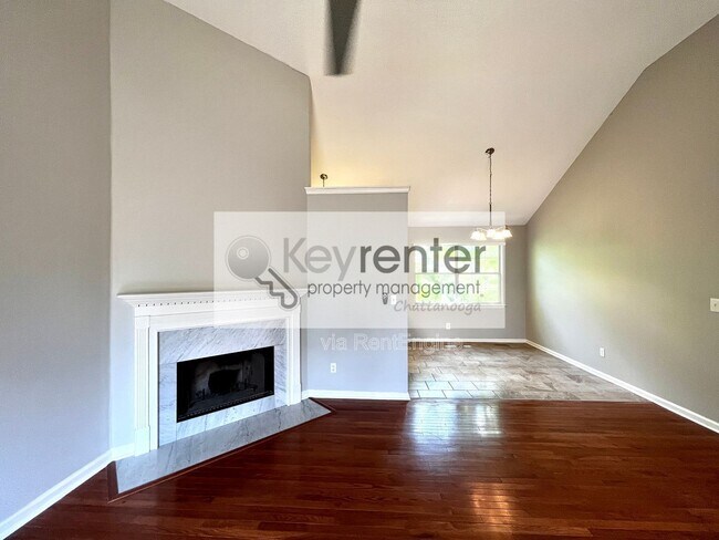 Foto del edificio - 4108 Lost Oaks Dr