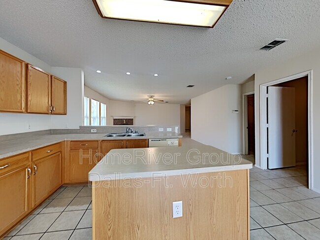 Building Photo - 1440 Knottingham Dr