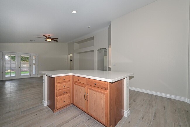 Vista desde la cocina - 8119 W Tonto Ln