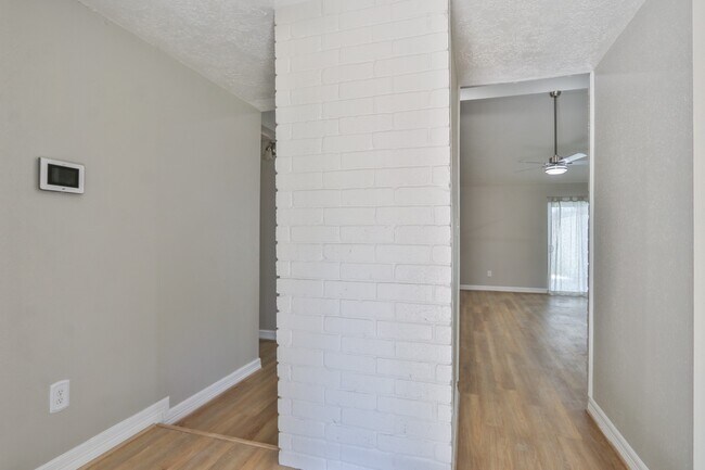 Building Photo - 509 Belmont Dr
