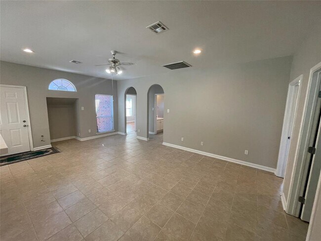 Foto del edificio - 13551 Hampton Falls Dr