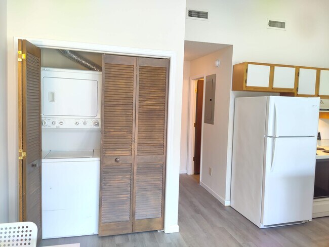 Foto del edificio - 510 Fairwood Lakes Dr