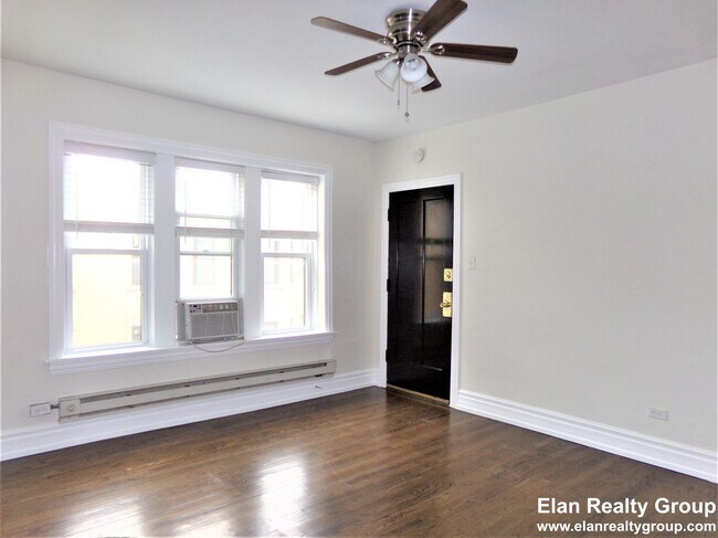 Foto del edificio - 3819 N Greenview Ave