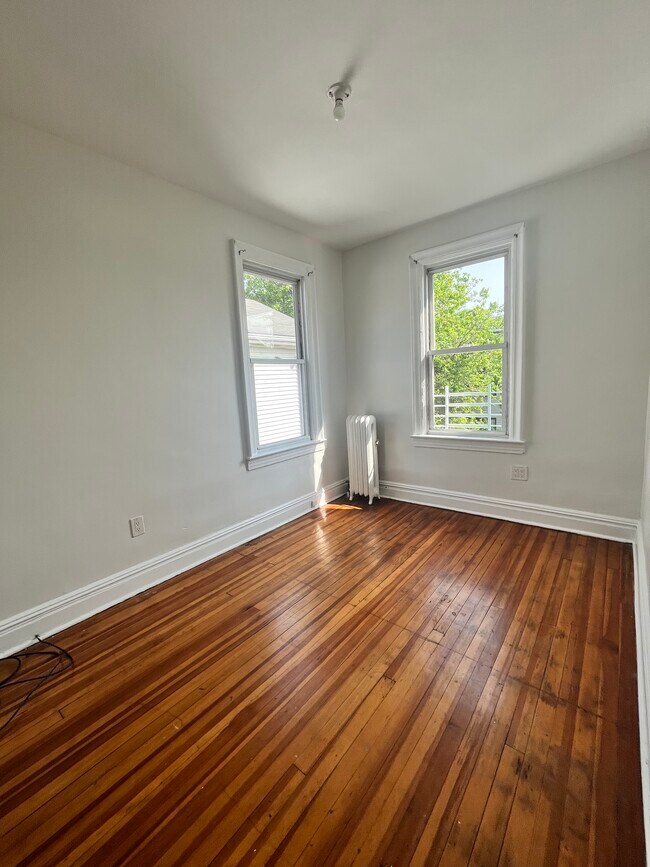 70 Bostwick Ave Unit 2, Jersey City, NJ 07305 Apartments in Jersey