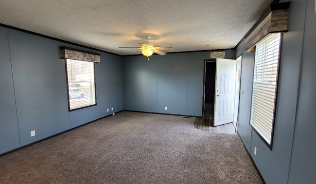 Building Photo - 25156 Au Lac Dr N