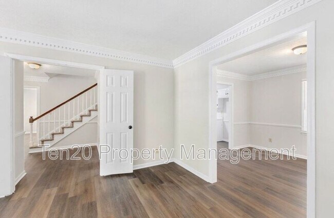 Building Photo - 4065 Windtree Ln