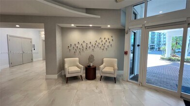 Building Photo - 3001 S Ocean Dr
