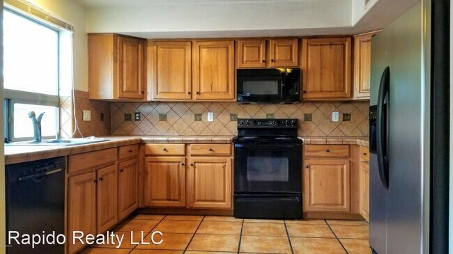 Foto del edificio - 4 br, 2.5 bath House - 8406 S 50th Ln
