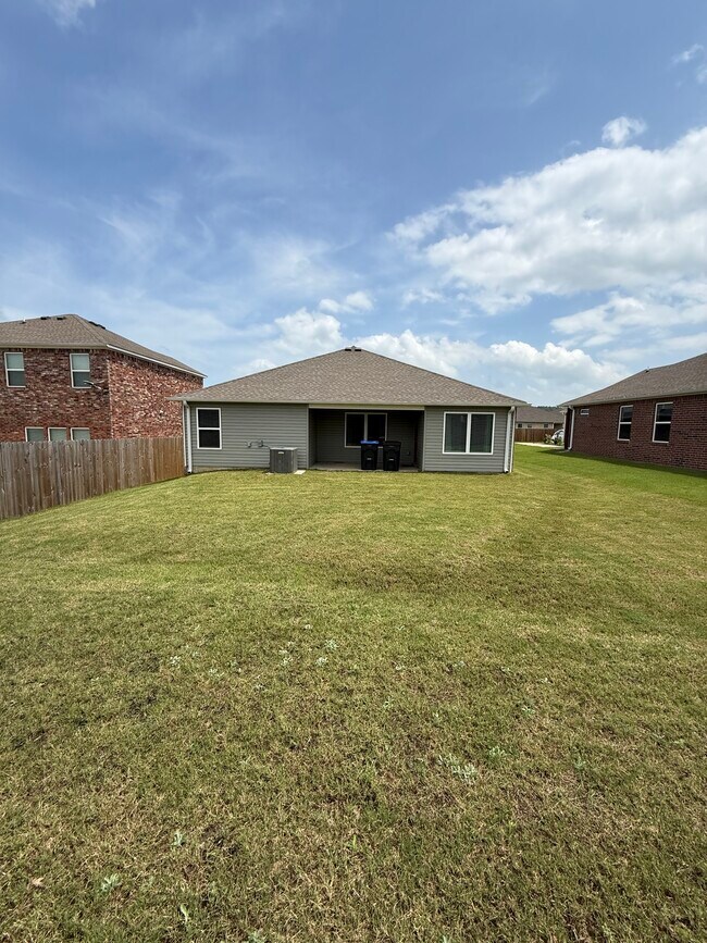 Foto del edificio - 7947 Windflower Ln
