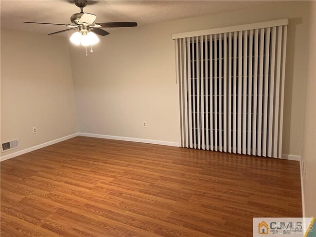 Building Photo - 288 Kempsey Dr