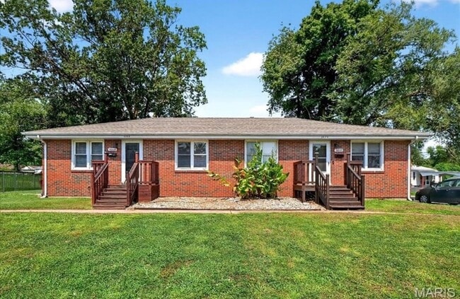 Photo - 3868-3870 Western Ave Apartment