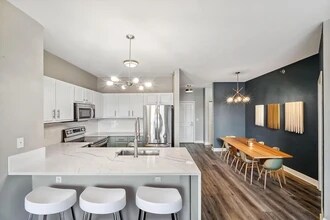 Building Photo - 4110 S Lake Dr
