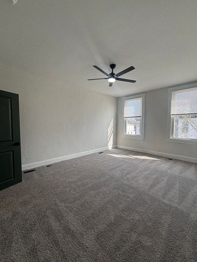 Foto del edificio - Newly Renovated 4BR Home in East Baltimore – Perfect for Families or Professionals!