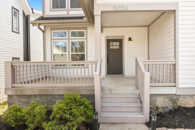 Foto del edificio - 505A Moore Ave
