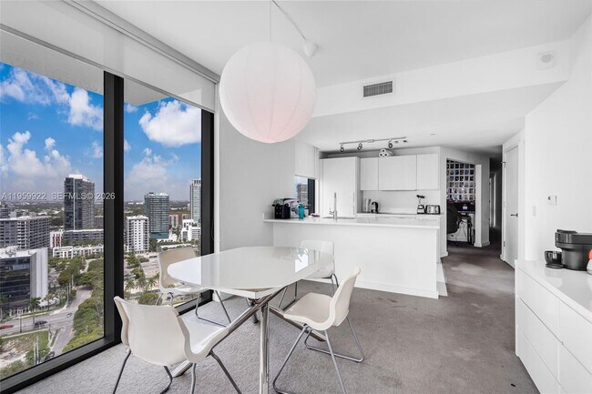 Foto del edificio - 501 NE 31st St