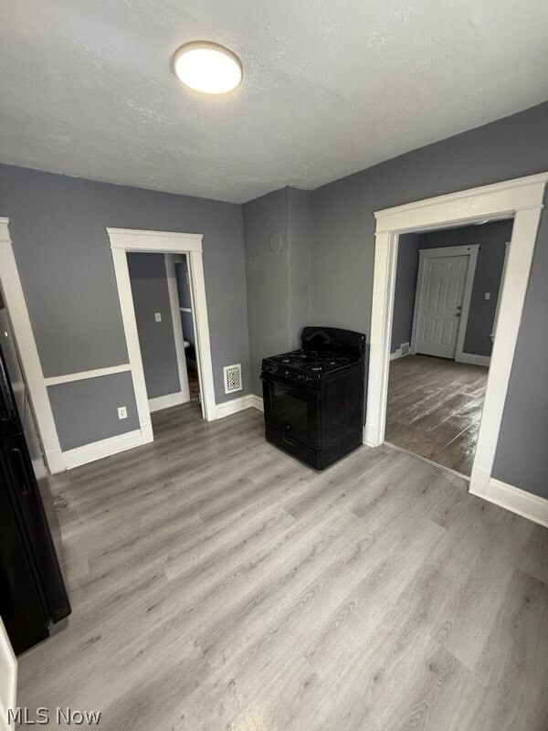 Building Photo - 10304 Shale Ave