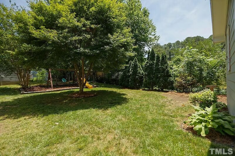 Foto del edificio - 2409 Village Grove Rd