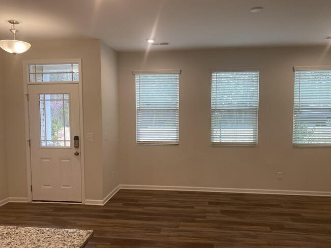 Entry way leading into gathering room - 1368 Galloway Rd