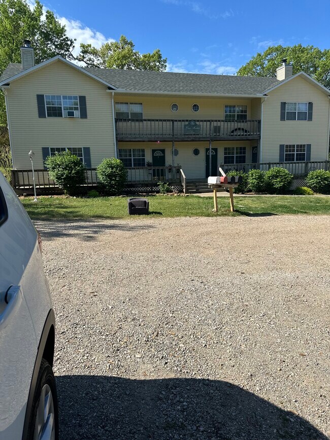 Foto del edificio - 2 Green Meadow Ln