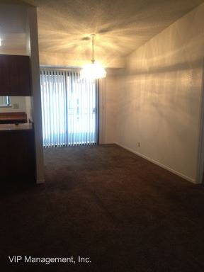 Building Photo - 16676 Ramada Dr