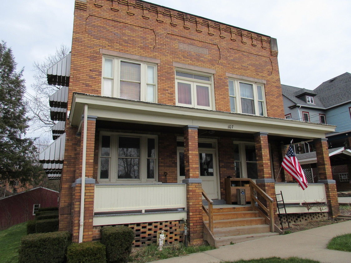 107 Van Buren St, Evans City, PA 16033 Apartments in Evans City, PA