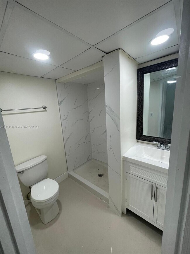 Foto del edificio - 7925 Fairview Dr