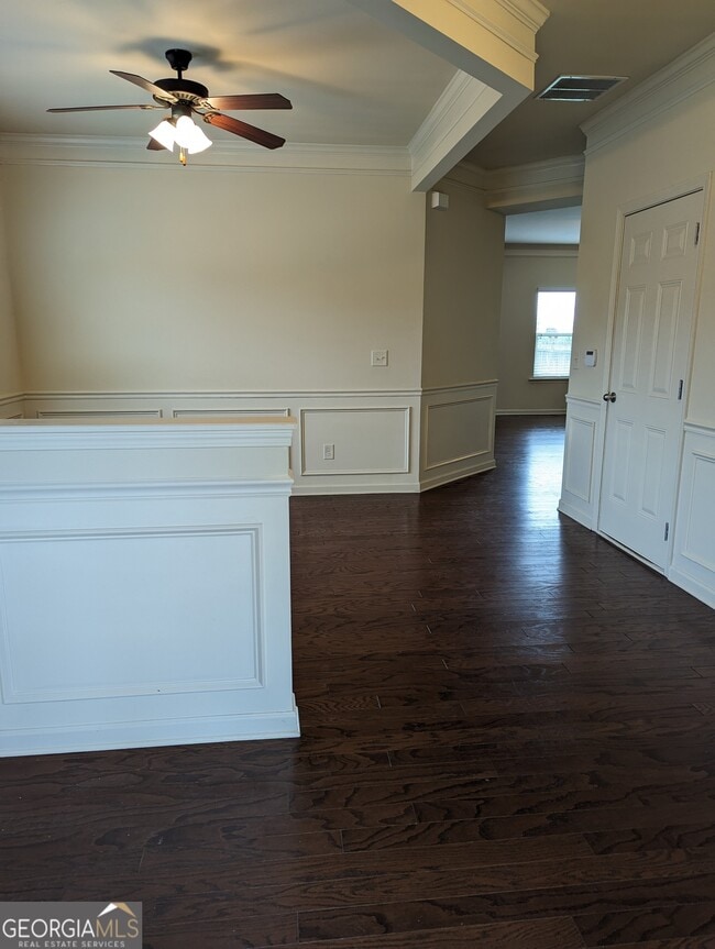 Building Photo - 1695 Townview Ln
