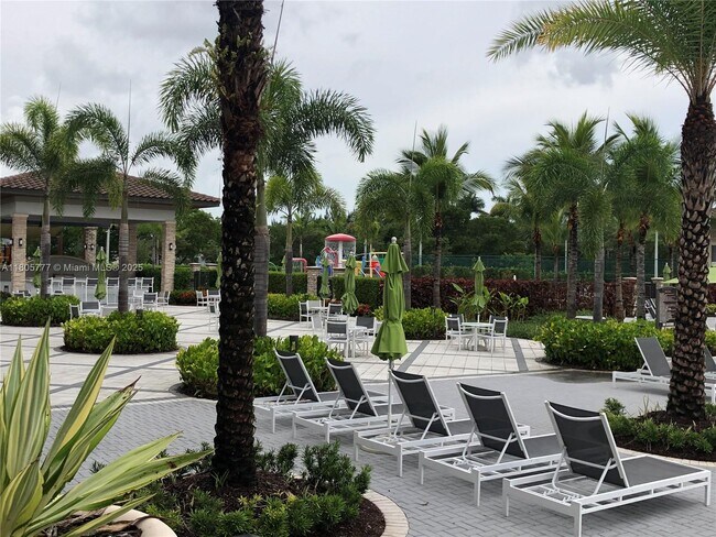 Foto del edificio - 10600 NW 88th St