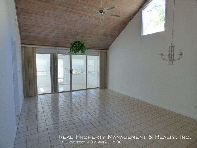 Building Photo - 2 BR / 2 BA In Errol Club Villas