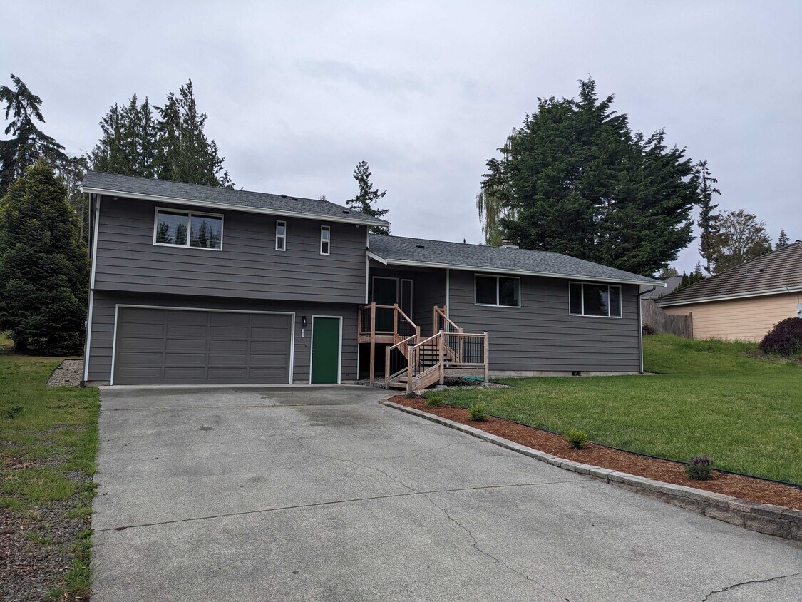 Primary Photo - 163 Hurricane Ridge Dr
