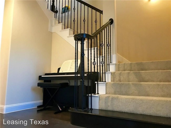 Building Photo - 3 br, 3 bath House - 2675 Villa Di Lago #4