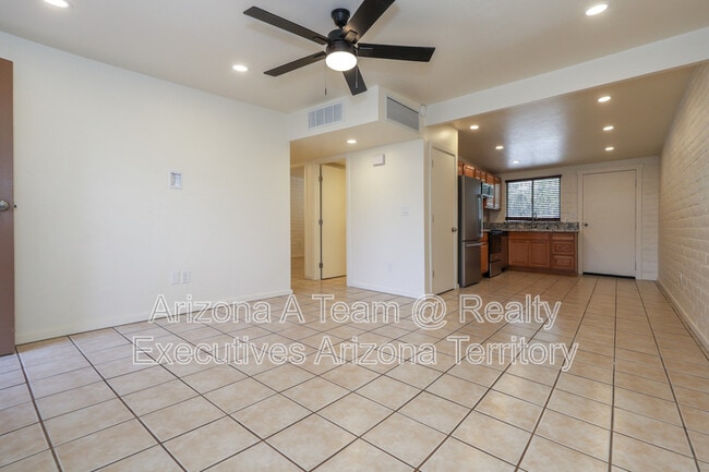 Building Photo - 5650 E Pima St