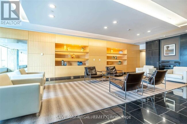 Photo du bâtiment - 55 Bremner Blvd