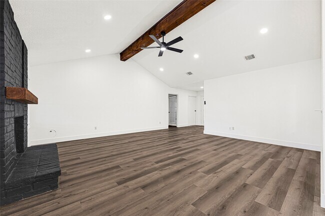 Foto del edificio - 17711 Wild Willow Ln