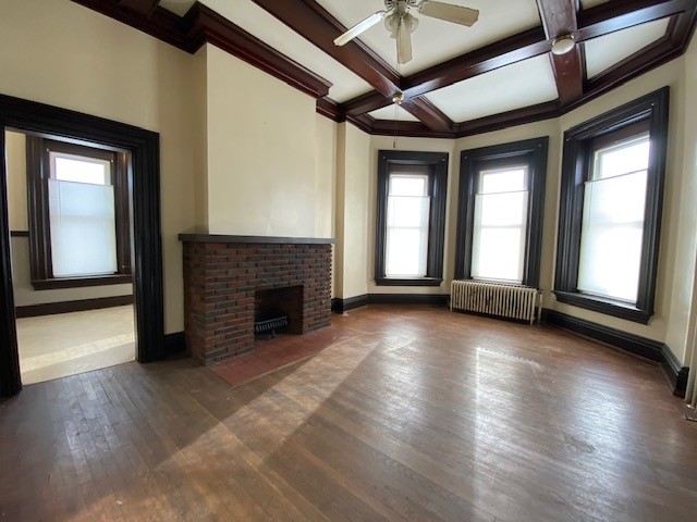 Building Photo - 423 W 4th St