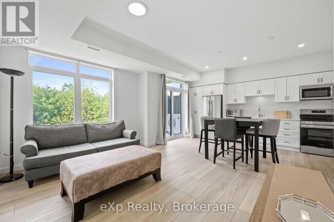 Photo du bâtiment - 824-824 Woolwich St