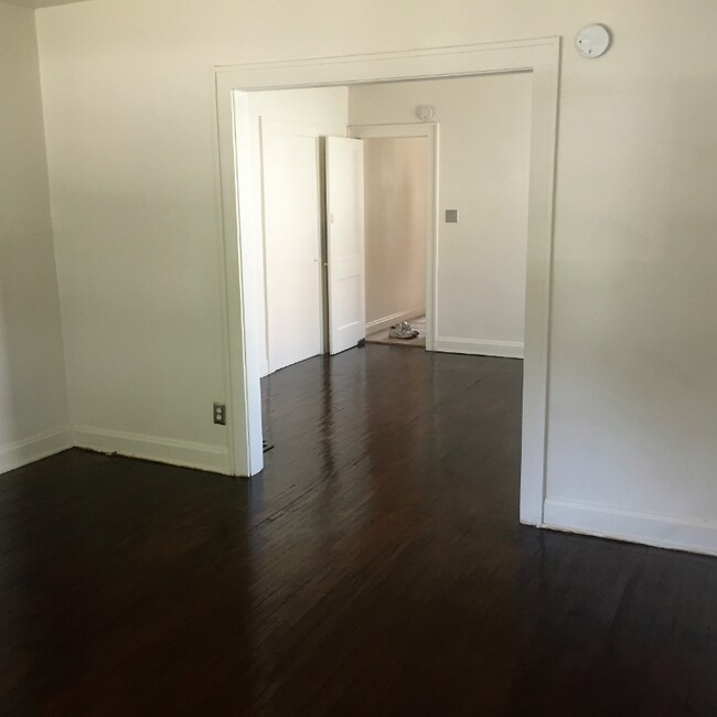 Foto del edificio - 57 W Lakeview Ave