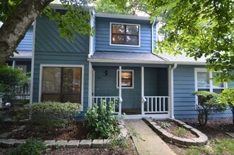 Building Photo - 616 Applecross Dr