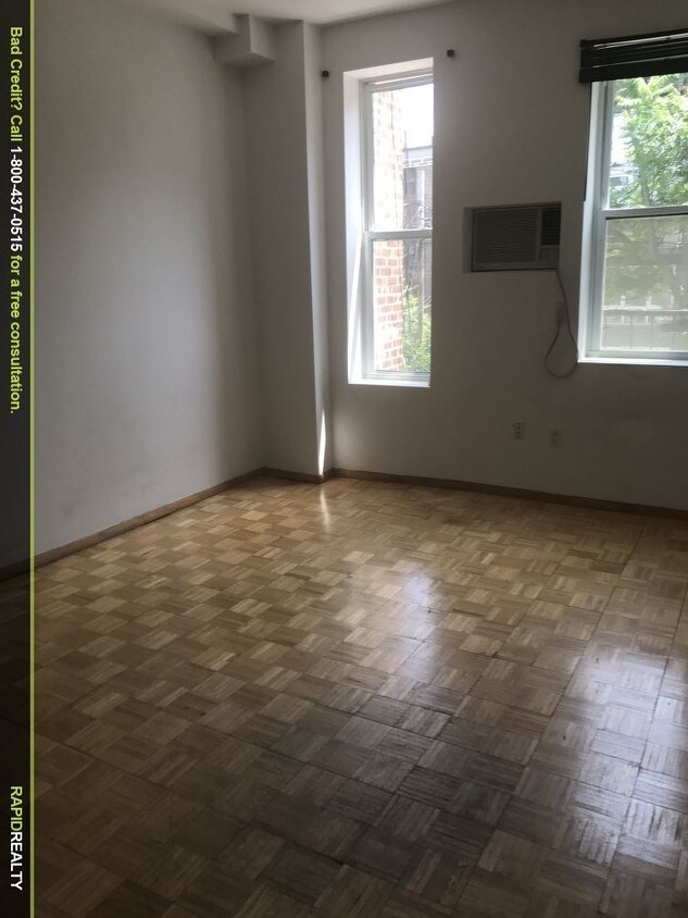 Foto principal - 800 Grand St