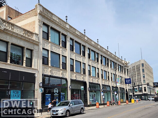 Foto del edificio - 3333 W Diversey Ave
