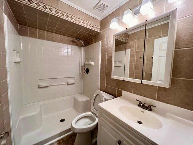 Foto del edificio - 3968 106th Ave N