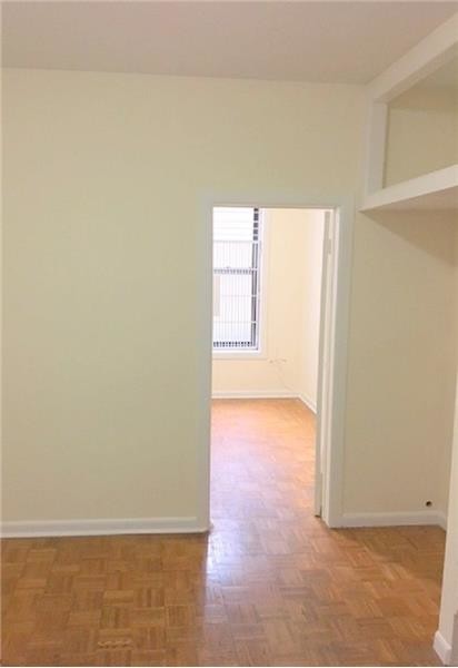 Building Photo - 219 E 85th St