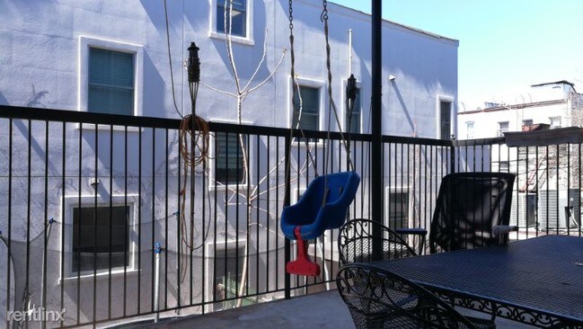 Foto del edificio - 4022 12th Ave