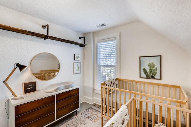 2nd bedroom - 4131 Vallejo St